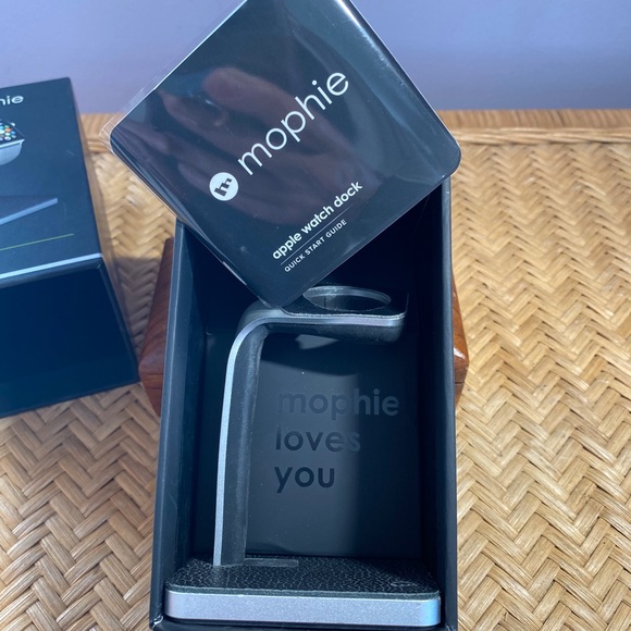 Mophie Watch Dock - Picture 2 of 7